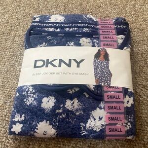Dkny pajama set